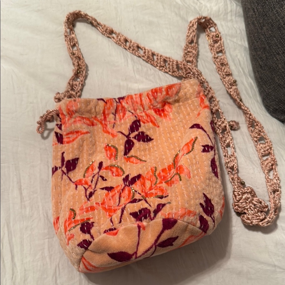 Floral Patterned Shoulder Bag